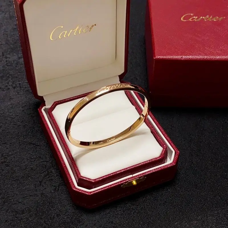 Cartier bracelet 11lyx17 (9)