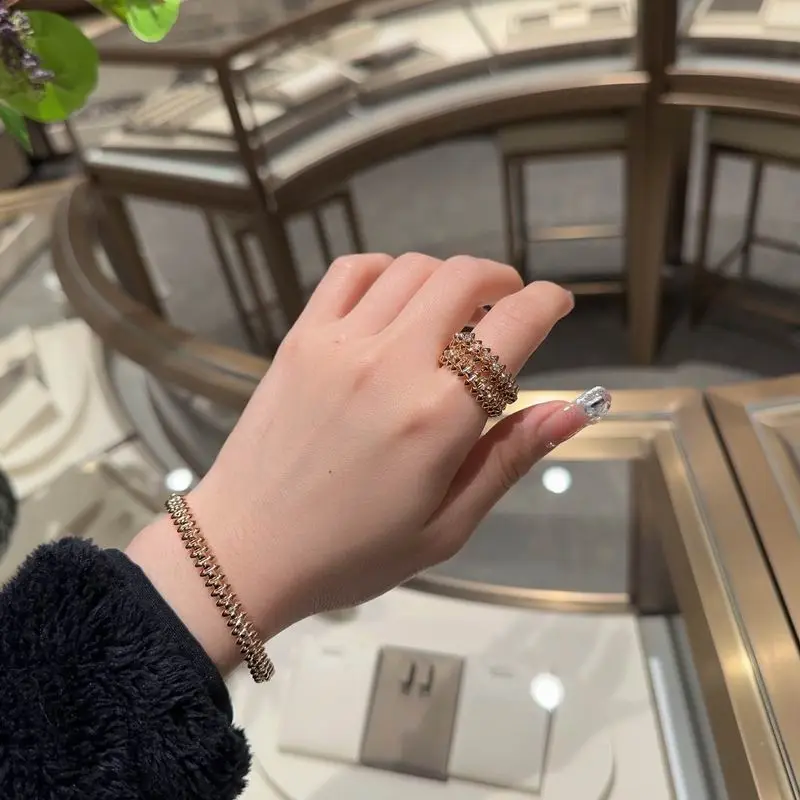 Cartier bracelet 11lyx34 (9)