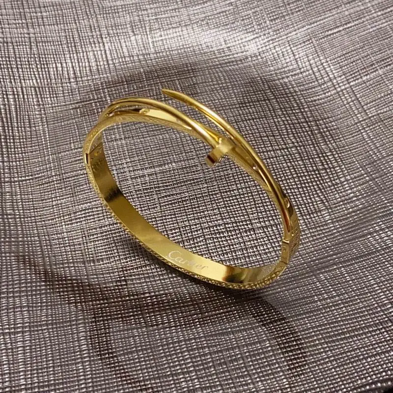 Cartier bracelet 09lyx3 (9)