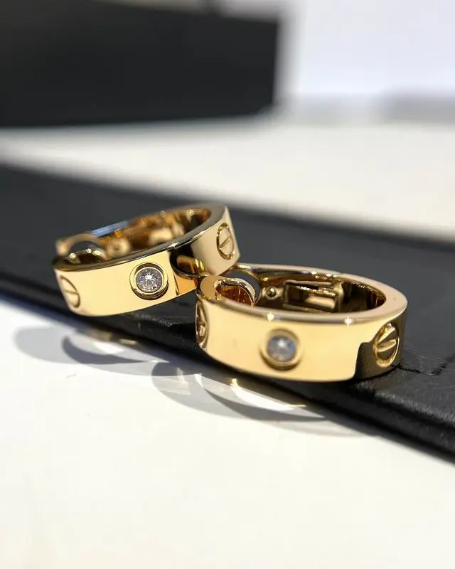 Cartier earring 12lyx20 (9)