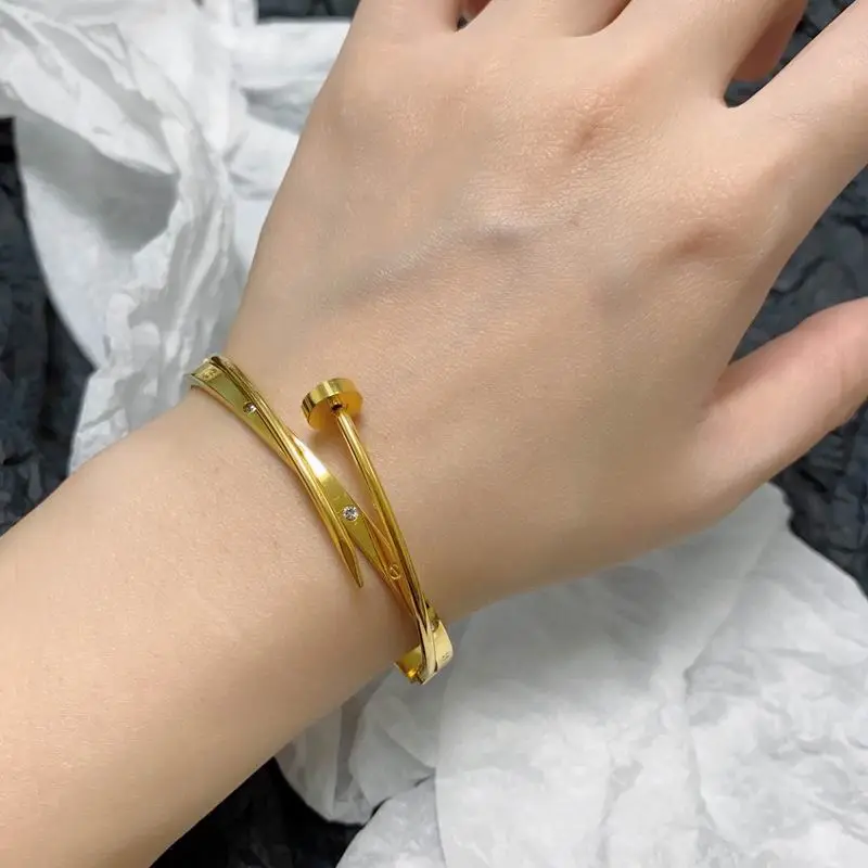 Cartier bracelet 09lyx3 (9)