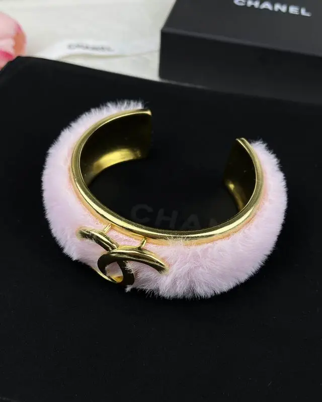 Chanel bracelet 1lyx3 (8)