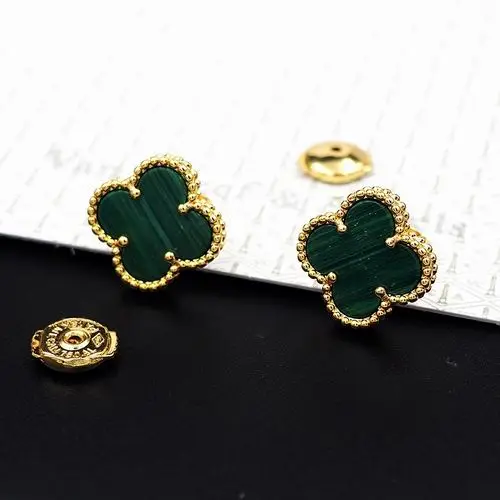 Van Cleef & Arpels earring 12lyh20 (1)