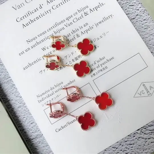 Van Cleef & Arpels earring 05lyh17 (1)