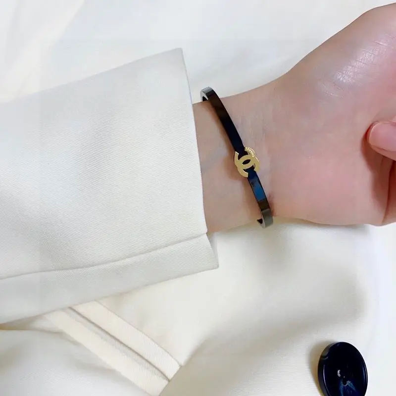 Chanel bracelet 1lyx19 (9)