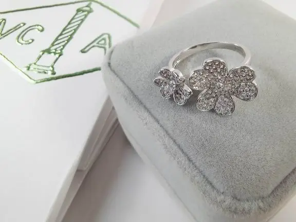 Van Cleef & Arpels ring 04lyh08 (1)