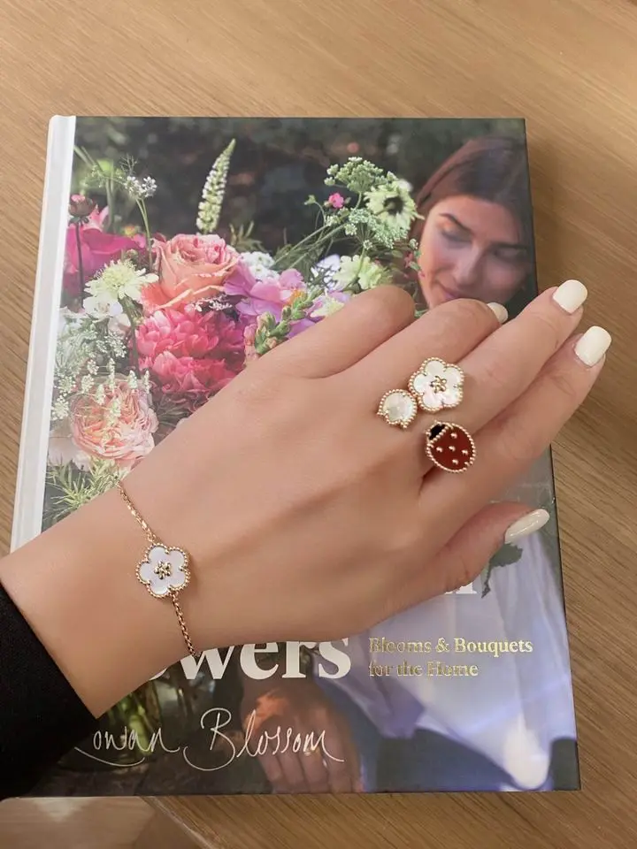 Van Cleef & Arpels ring 06lyh14 (1)