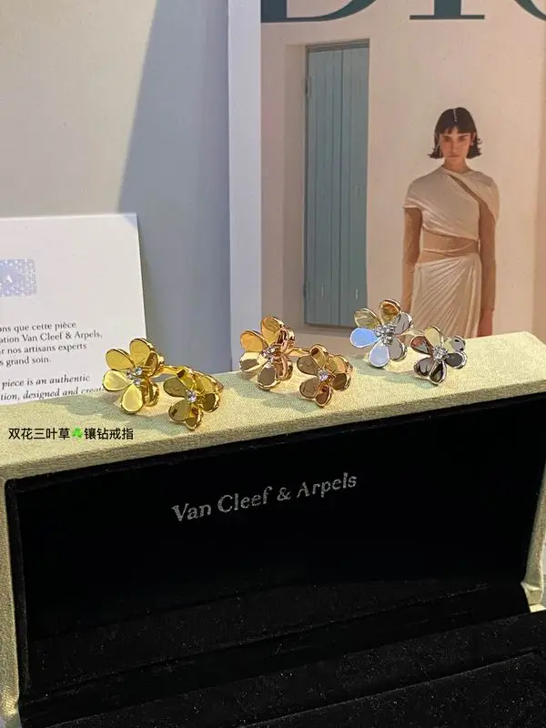 Van Cleef & Arpels ring 03lyh18 (1)