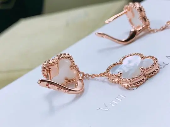 Van Cleef & Arpels earring 05lyh17 (1)