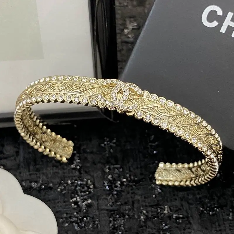 Chanel bracelet 1lyx32 (9)