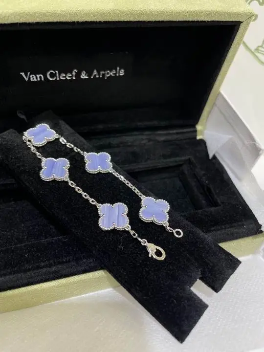 Van Cleef & Arpels bracelet 04lyh31 (1)