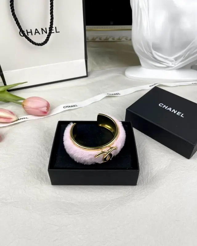 Chanel bracelet 1lyx3 (8)