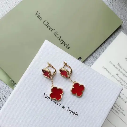 Van Cleef & Arpels earring 05lyh17 (1)