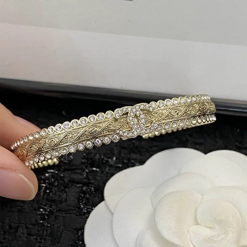 Chanel bracelet 1lyx32 (9)