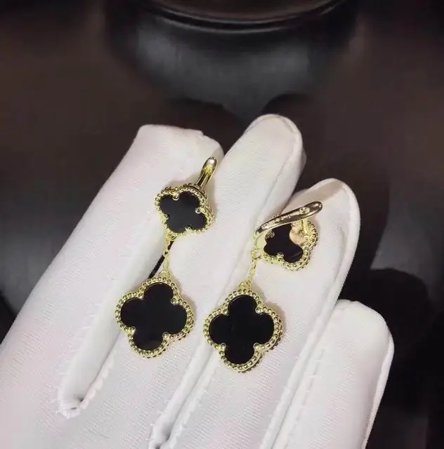 Van Cleef & Arpels earring 05lyh17 (1)