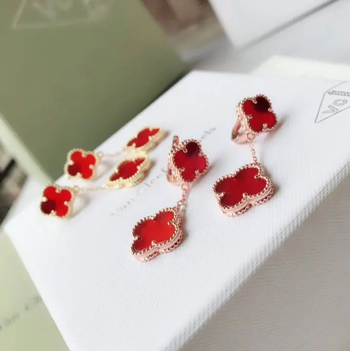 Van Cleef & Arpels earring 05lyh17 (1)
