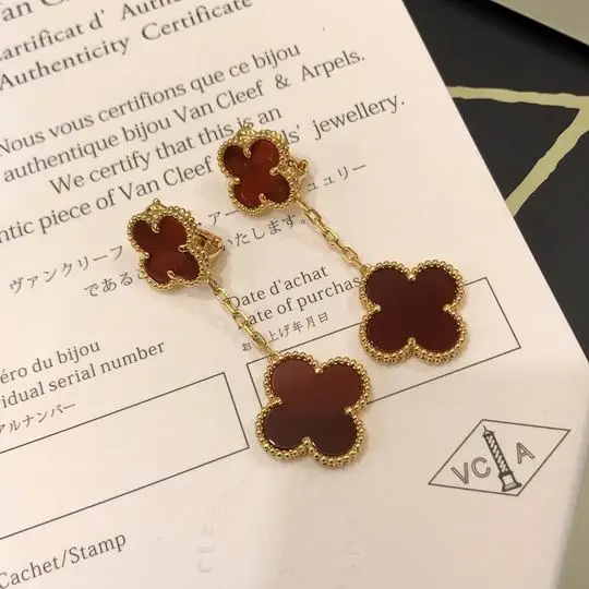 Van Cleef & Arpels earring 04lyh13 (1)