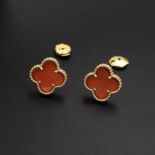 Van Cleef & Arpels earring 12lyh20 (1)