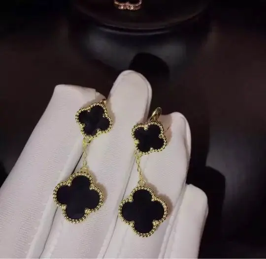 Van Cleef & Arpels earring 05lyh17 (1)