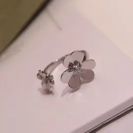 Van Cleef & Arpels ring lyh06 (9)