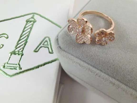 Van Cleef & Arpels ring 04lyh08 (1)