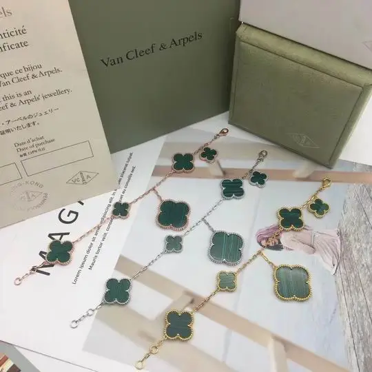 Van Cleef & Arpels bracelet 04lyh28 (1)