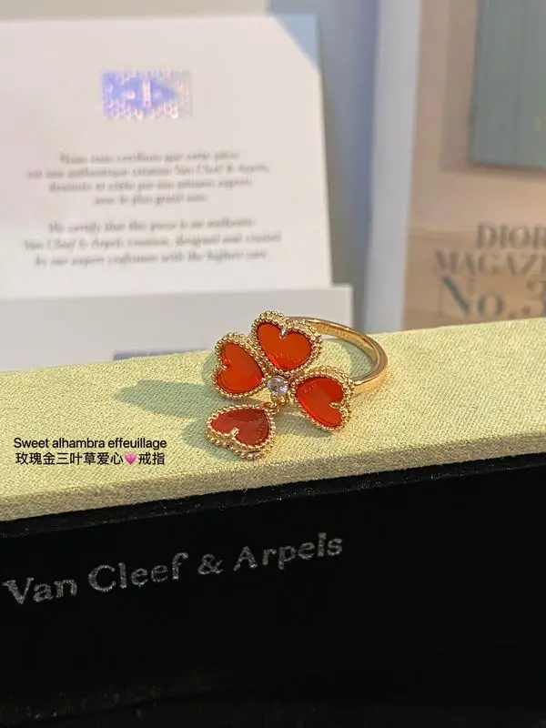 Van Cleef & Arpels ring 03lyh19 (1)