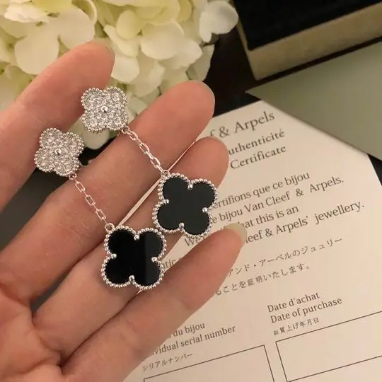Van Cleef & Arpels earring 04lyh09 (1)