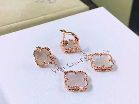 Van Cleef & Arpels earring 05lyh17 (1)