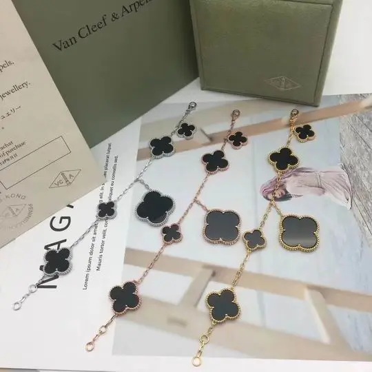 Van Cleef & Arpels bracelet 04lyh28 (1)