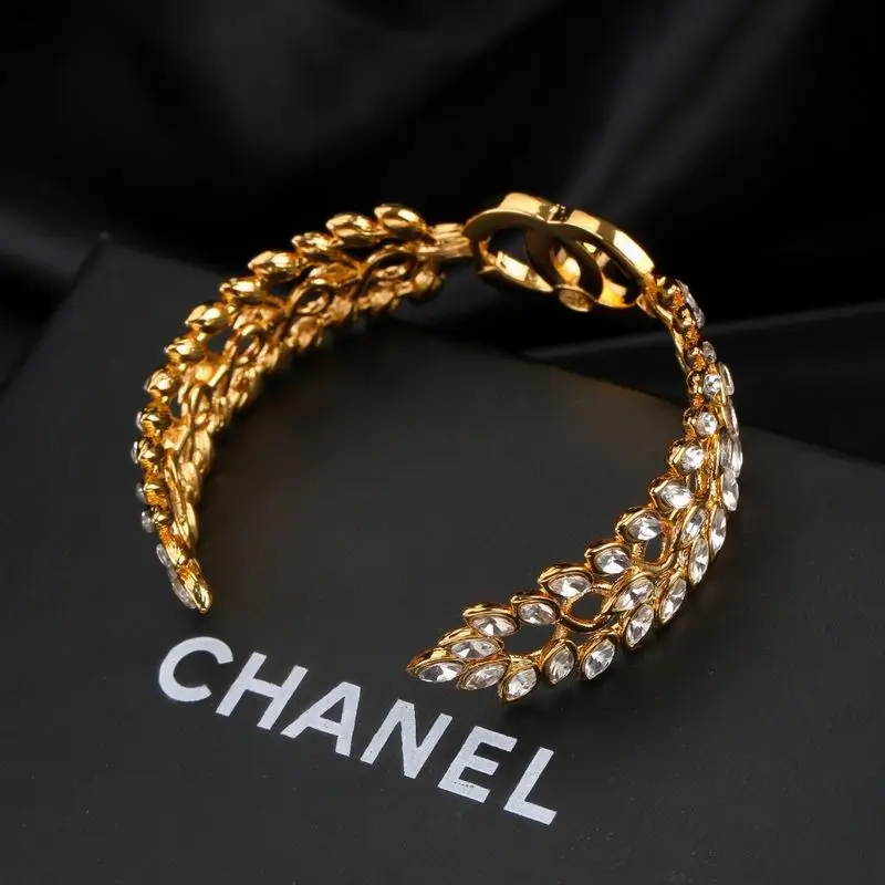 Chanel bracelet 1lyx23 (1)