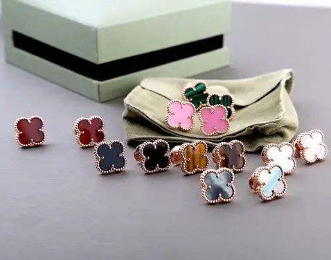 Van Cleef & Arpels earring 04lyh06 (1)