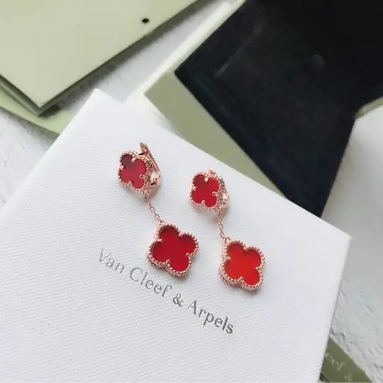 Van Cleef & Arpels earring 05lyh17 (1)