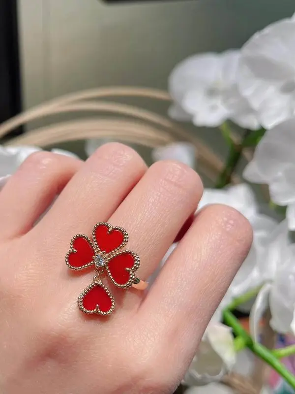 Van Cleef & Arpels ring 03lyh19 (1)