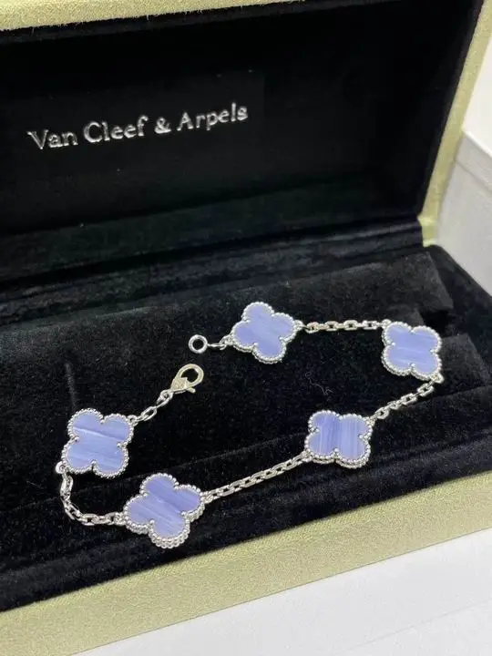 Van Cleef & Arpels bracelet 04lyh31 (1)
