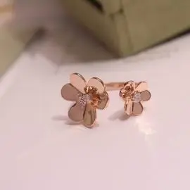 Van Cleef & Arpels ring lyh06 (9)