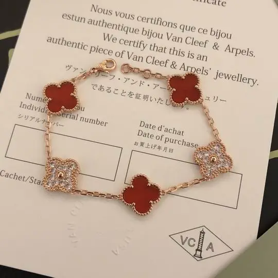 Van Cleef & Arpels bracelet13 (6)
