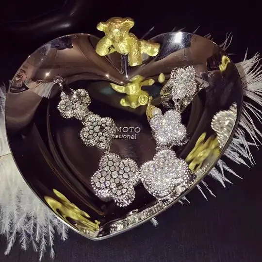 Van Cleef & Arpels earring 04lyh16 (1)