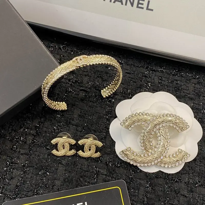 Chanel bracelet 1lyx32 (9)