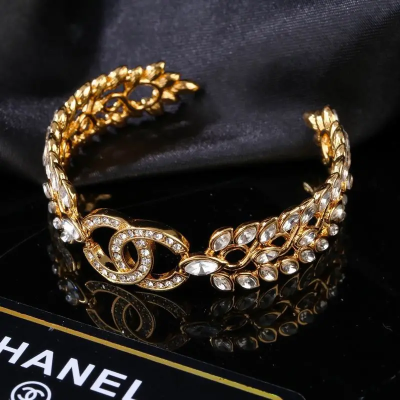 Chanel bracelet 1lyx23 (1)