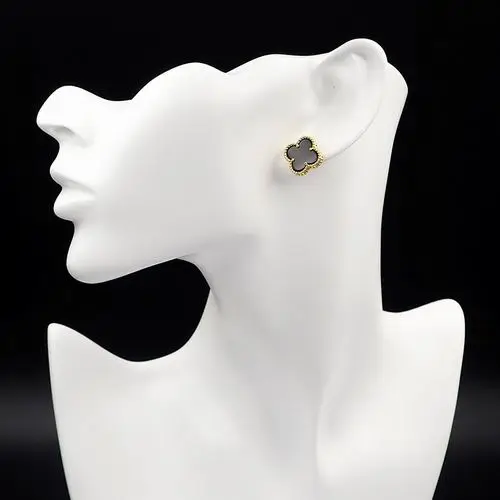 Van Cleef & Arpels earring 12lyh20 (1)