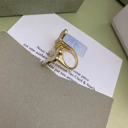 Van Cleef & Arpels ring lyh02 (9)