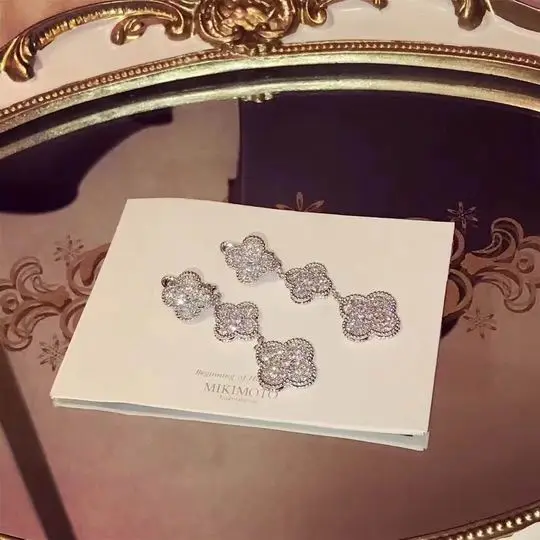 Van Cleef & Arpels earring 04lyh16 (1)