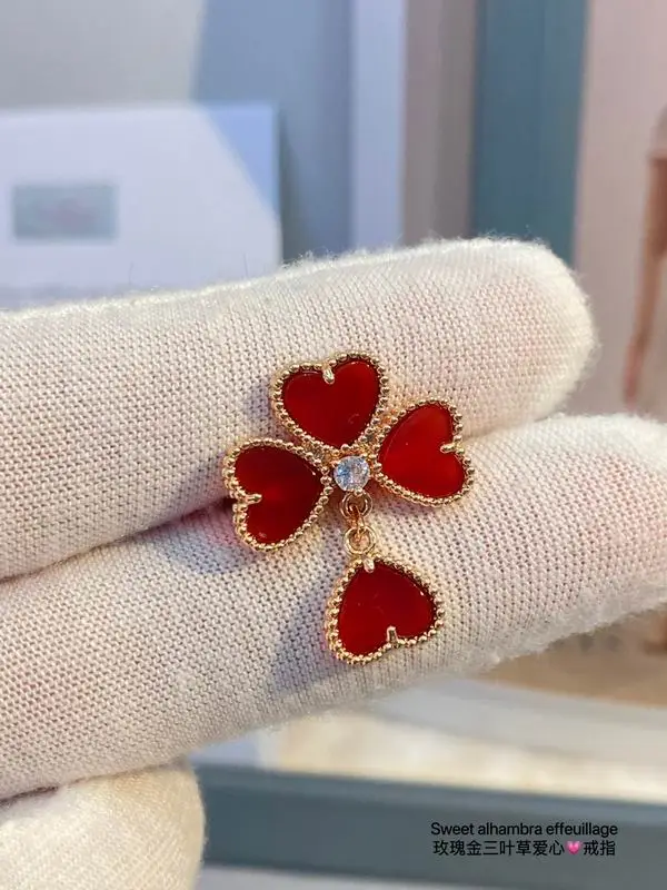 Van Cleef & Arpels ring 03lyh19 (1)