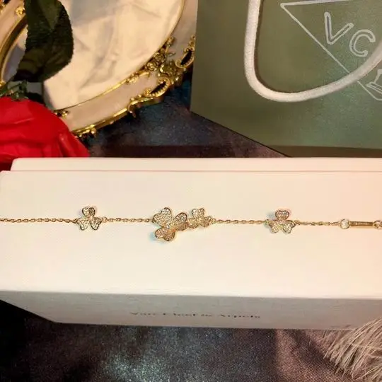 Van Cleef & Arpels bracelet 04lyh26 (3)