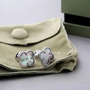 Van Cleef & Arpels earring 04lyh06 (1)