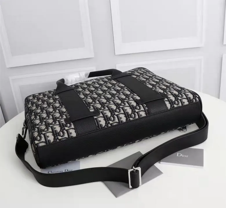 Oblique 1ESSH186UMJ 38X28X7cm SC 2colour (1)