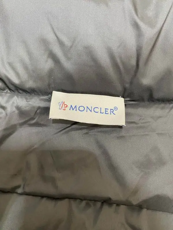 Moncler S-L fxtx08 (1)