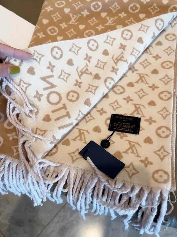 LV scarf 65X180cm E (18)
