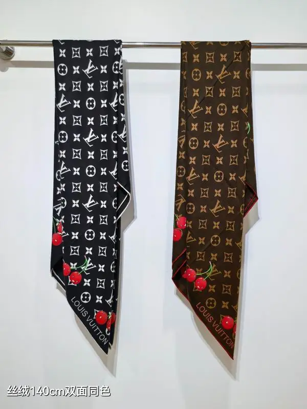 LV Scarf 140X140cm 70%羊绒30%真丝 E42 (15)